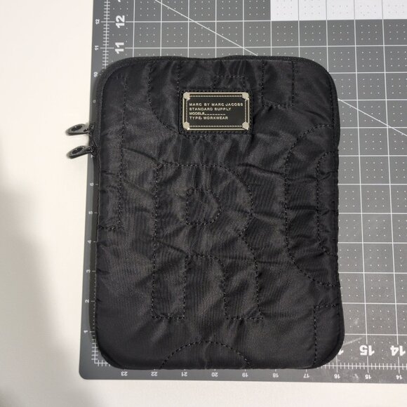 Marc By Marc Jacobs Tablet Tech Sleeve Black Zippered Pouch Quilted Nylon - Picture 7 of 9